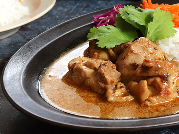 ココナッツミルクのチキンカレー
