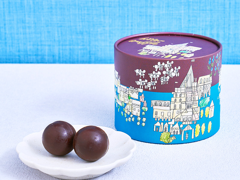 the cats are sitting…パッケージ