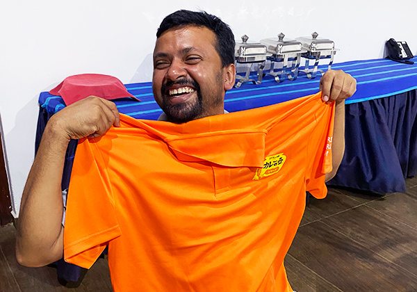 でかポロシャツに爆笑のシェラン