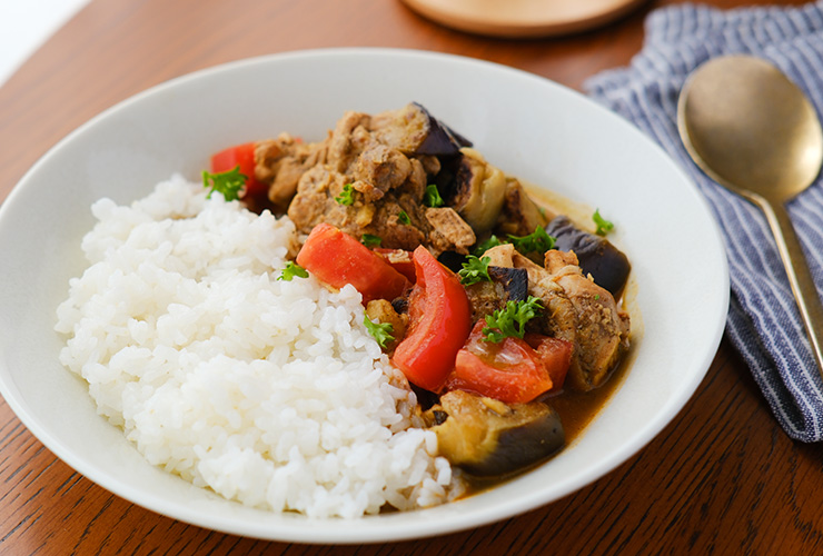 鶏肉となすのヨーグルトカレー