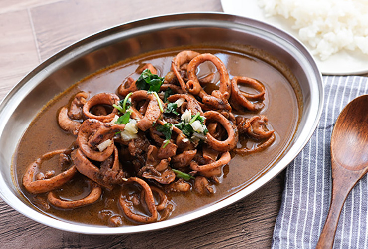 スリランカ・ジャフナで食べたイカカレー